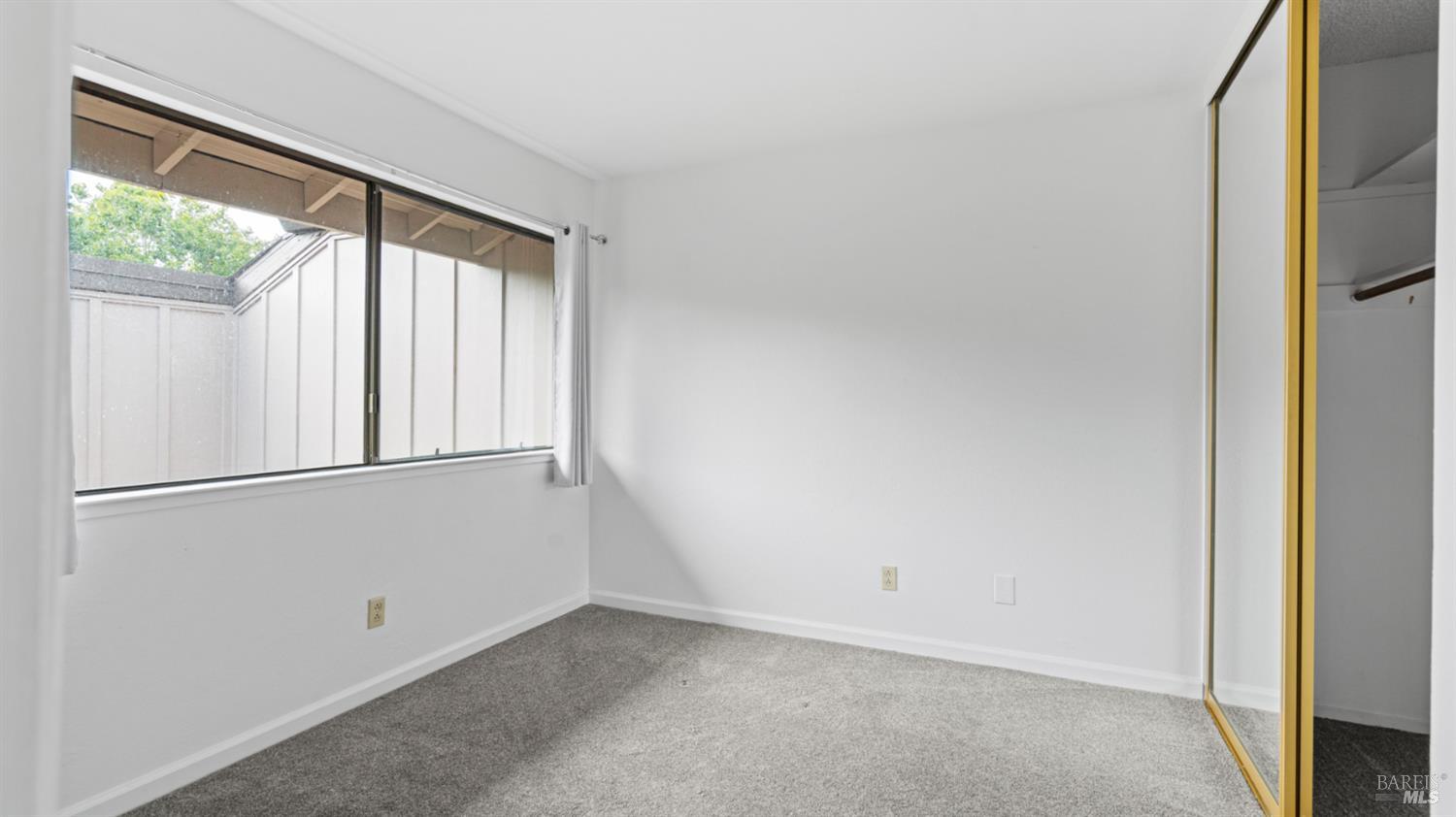 Detail Gallery Image 24 of 30 For 19 Burdell Ct, Novato,  CA 94949 - 2 Beds | 1/1 Baths