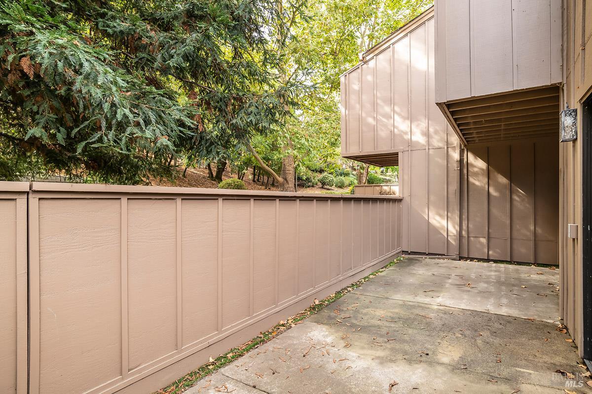 Detail Gallery Image 12 of 20 For 16 California Condor Way, Novato,  CA 94949 - 3 Beds | 2 Baths