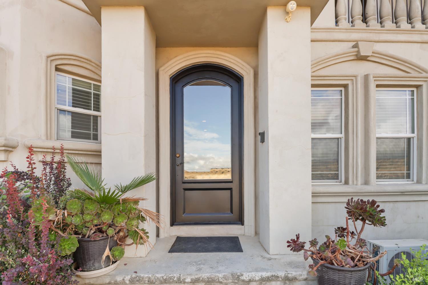 Detail Gallery Image 13 of 98 For 3945 Joslin Ln, Vacaville,  CA 95688 - 6 Beds | 5/4 Baths