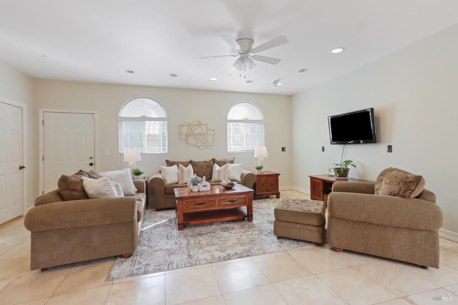 Detail Gallery Image 62 of 98 For 3945 Joslin Ln, Vacaville,  CA 95688 - 6 Beds | 5/4 Baths