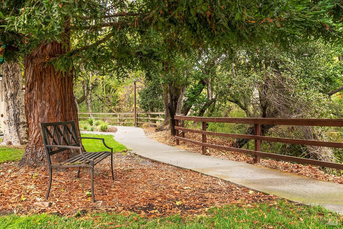 Detail Gallery Image 14 of 20 For 16 California Condor Way, Novato,  CA 94949 - 3 Beds | 2 Baths