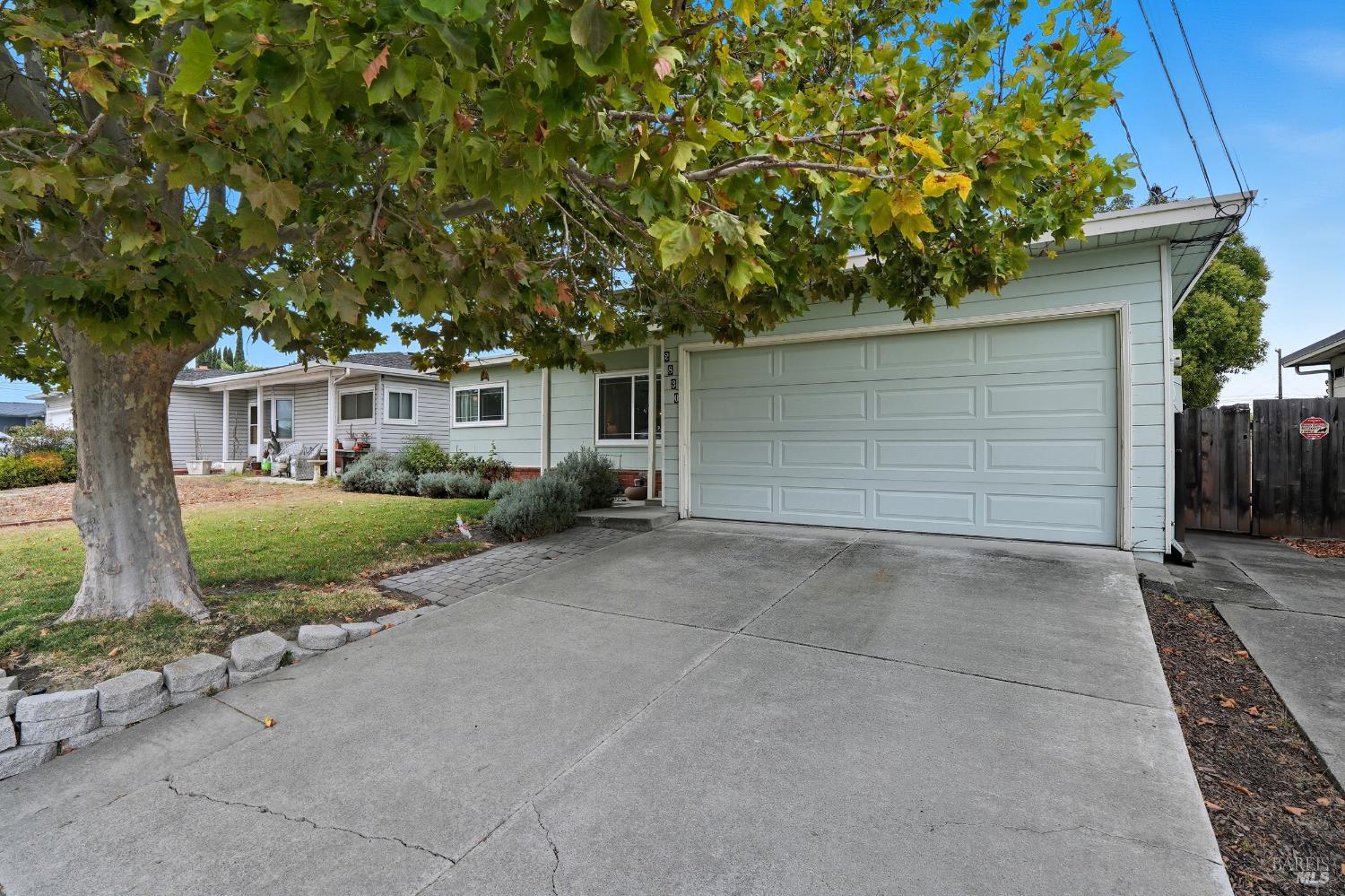 Detail Gallery Image 2 of 28 For 2830 Gillet Ave, Concord,  CA 94520 - 3 Beds | 2 Baths