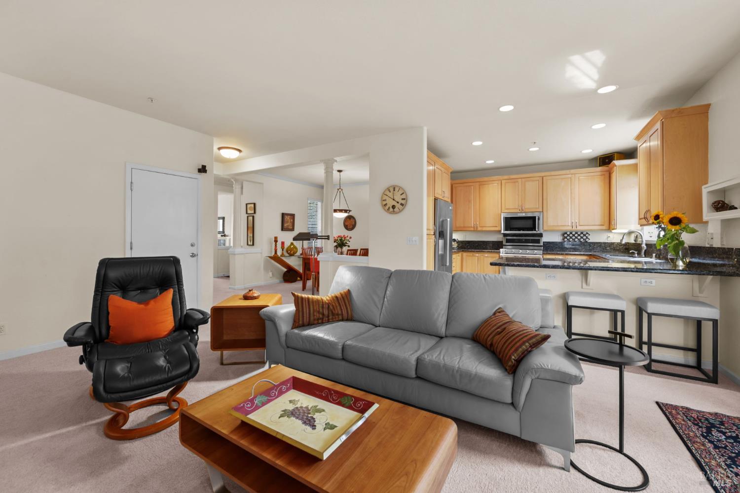 Detail Gallery Image 8 of 40 For 124 Baypoint Dr, San Rafael,  CA 94901 - 4 Beds | 2/1 Baths