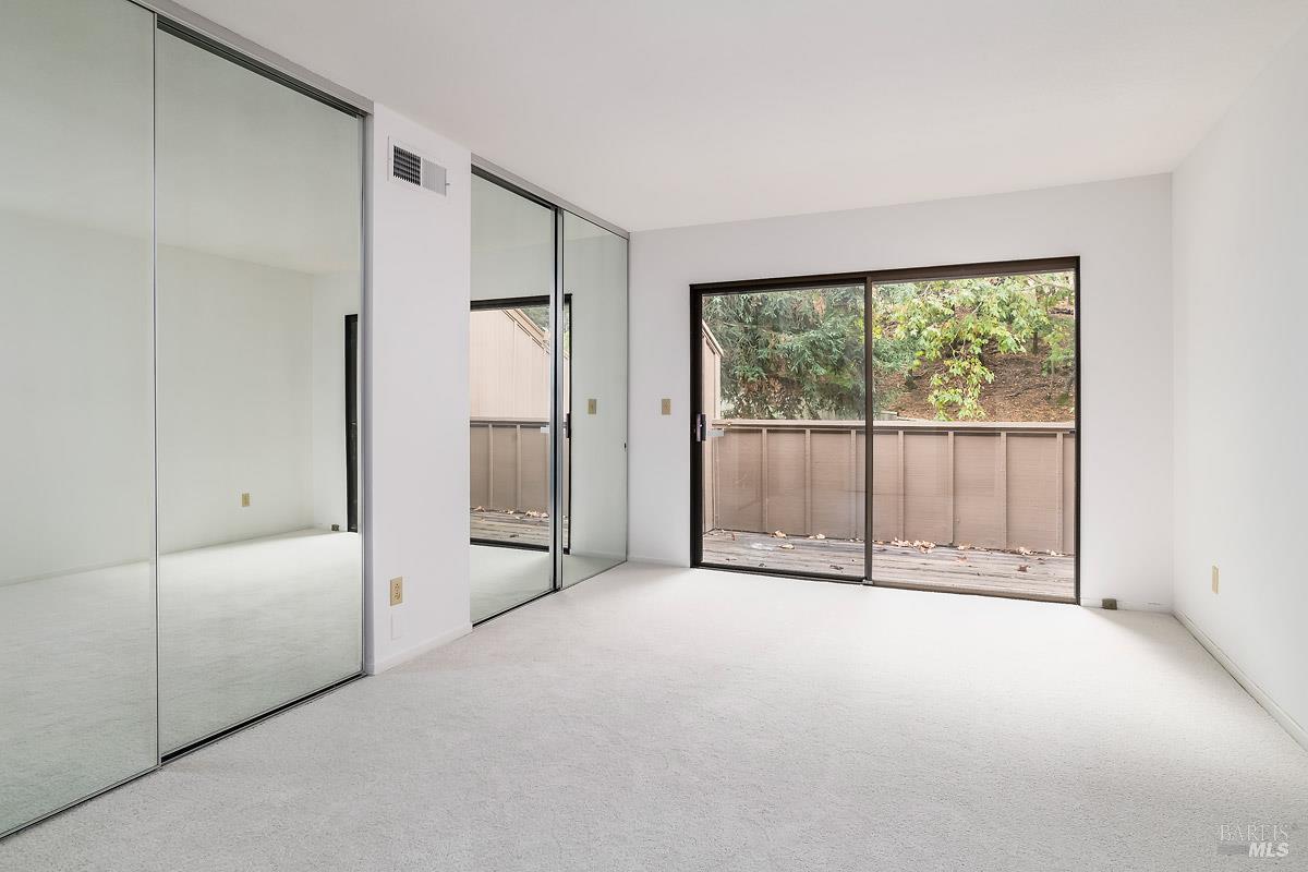 Detail Gallery Image 9 of 20 For 16 California Condor Way, Novato,  CA 94949 - 3 Beds | 2 Baths