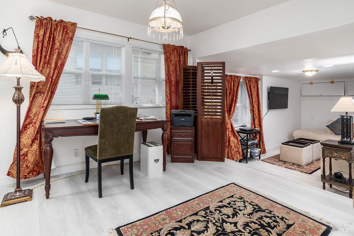 Detail Gallery Image 11 of 24 For 14 Fair Dr, San Rafael,  CA 94901 - 3 Beds | 3 Baths