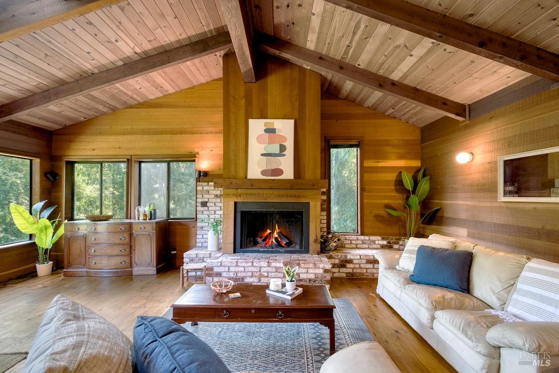 Detail Gallery Image 16 of 44 For 21684 Starrett Hill Dr, Monte Rio,  CA 95462 - 3 Beds | 1 Baths