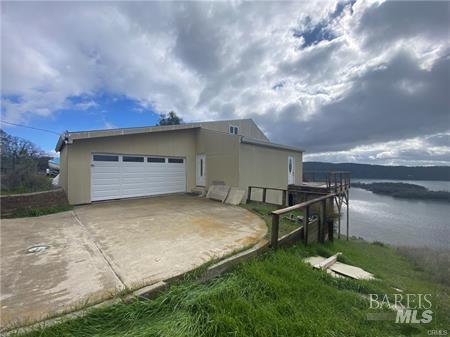 Detail Gallery Image 2 of 28 For 12155 Mesa Ct, Clearlake Oaks,  CA 95423 - 1 Beds | 1/1 Baths