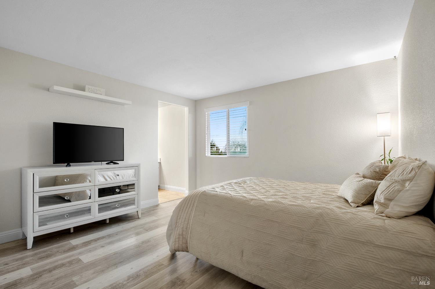 Detail Gallery Image 45 of 71 For 2437 Sanders Ln, Fairfield,  CA 94533 - 5 Beds | 4 Baths