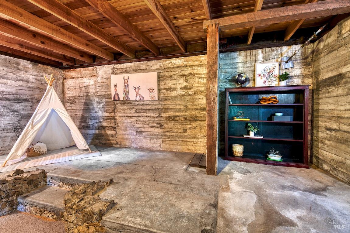 Detail Gallery Image 29 of 44 For 21684 Starrett Hill Dr, Monte Rio,  CA 95462 - 3 Beds | 1 Baths