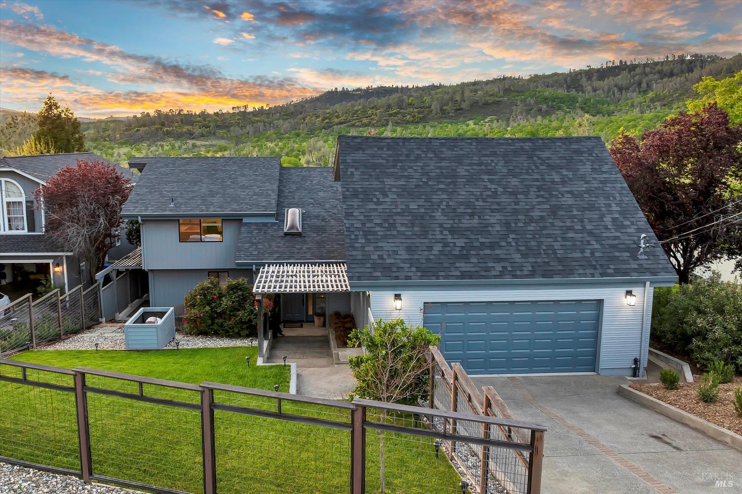 Detail Gallery Image 2 of 64 For 18222 Tigerwood Ct, Hidden Valley Lake,  CA 95467 - 4 Beds | 3 Baths