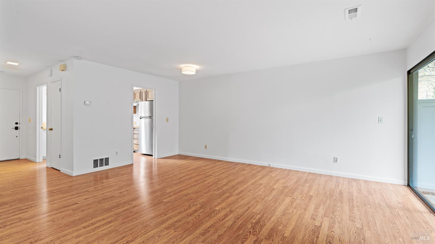 Detail Gallery Image 27 of 30 For 19 Burdell Ct, Novato,  CA 94949 - 2 Beds | 1/1 Baths