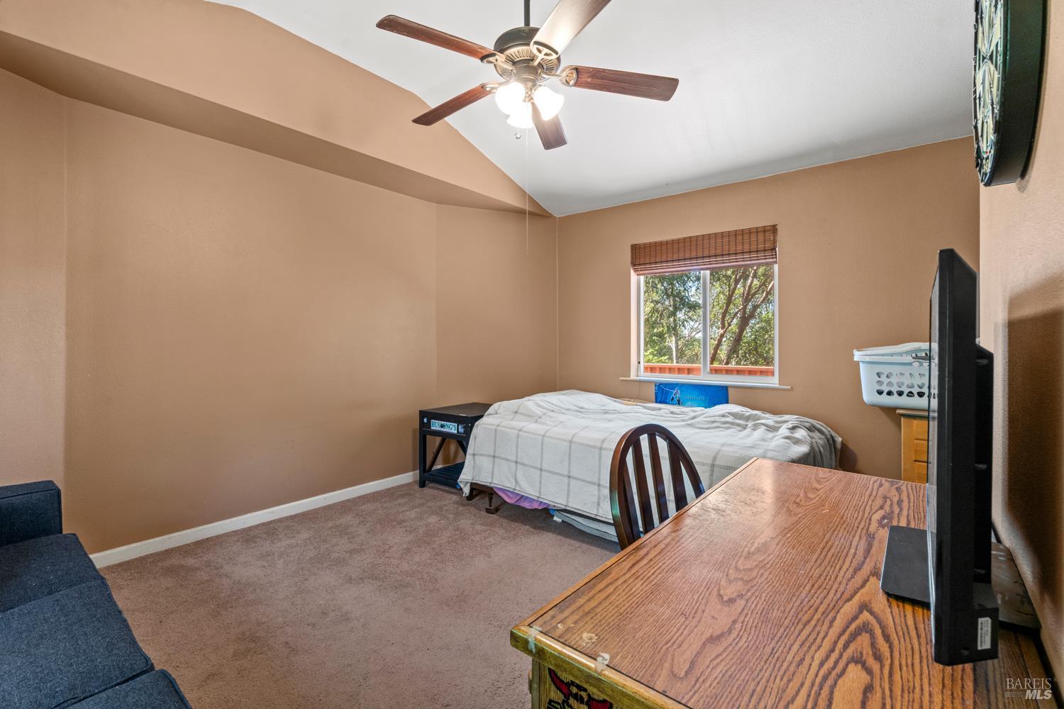 Detail Gallery Image 11 of 23 For 16460 Walker Lake Rd, Willits,  CA 95490 - 3 Beds | 1 Baths