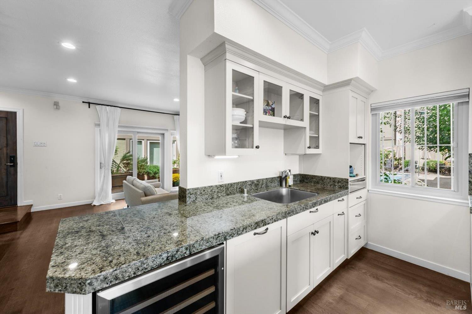 Detail Gallery Image 14 of 40 For 945 Hunt Ave, Saint Helena,  CA 94574 - 2 Beds | 2/1 Baths