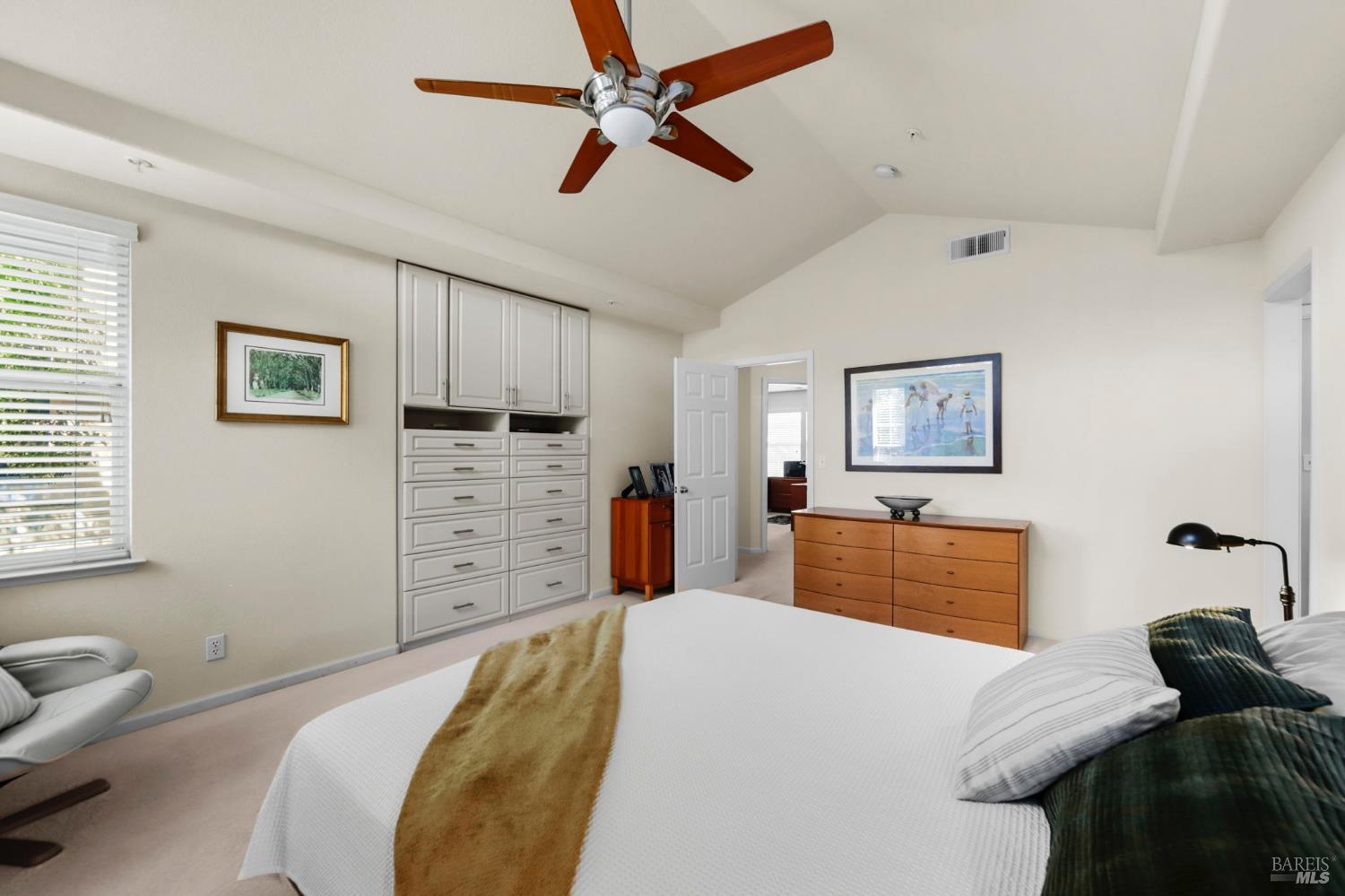 Detail Gallery Image 20 of 40 For 124 Baypoint Dr, San Rafael,  CA 94901 - 4 Beds | 2/1 Baths