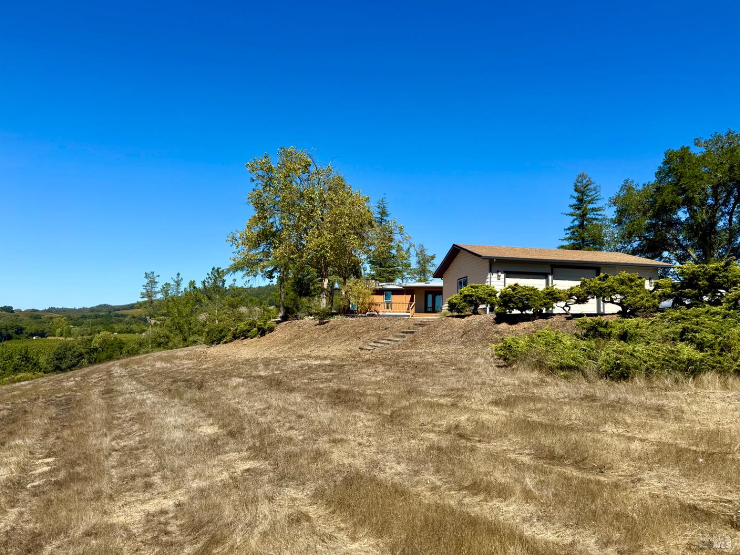 Detail Gallery Image 33 of 46 For 1676 Chiquita Rd, Healdsburg,  CA 95448 - 3 Beds | 2/1 Baths