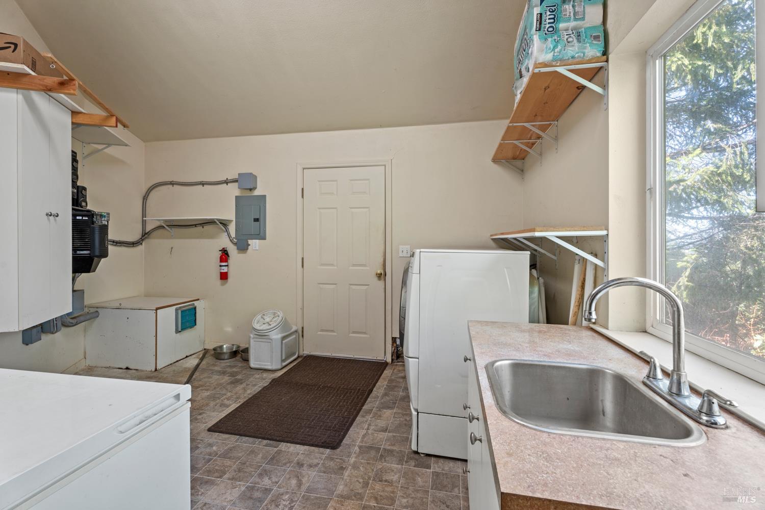 Detail Gallery Image 18 of 23 For 16460 Walker Lake Rd, Willits,  CA 95490 - 3 Beds | 1 Baths