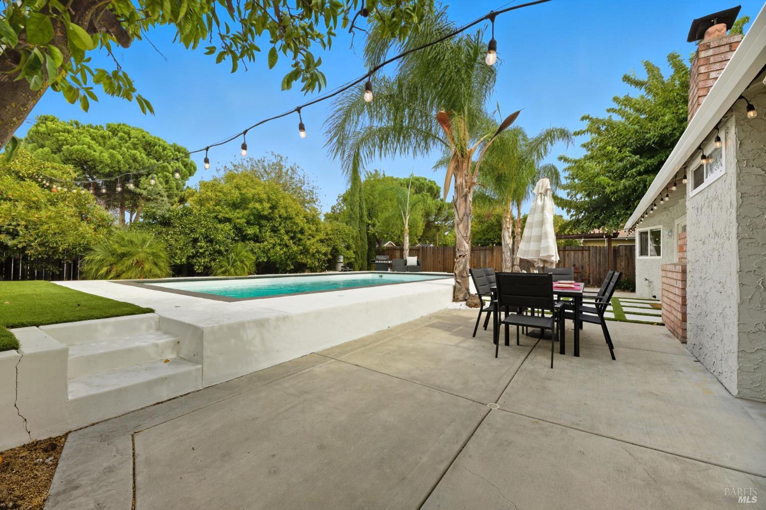 Detail Gallery Image 26 of 33 For 678 Claremont Dr, Vacaville,  CA 95687 - 3 Beds | 2 Baths