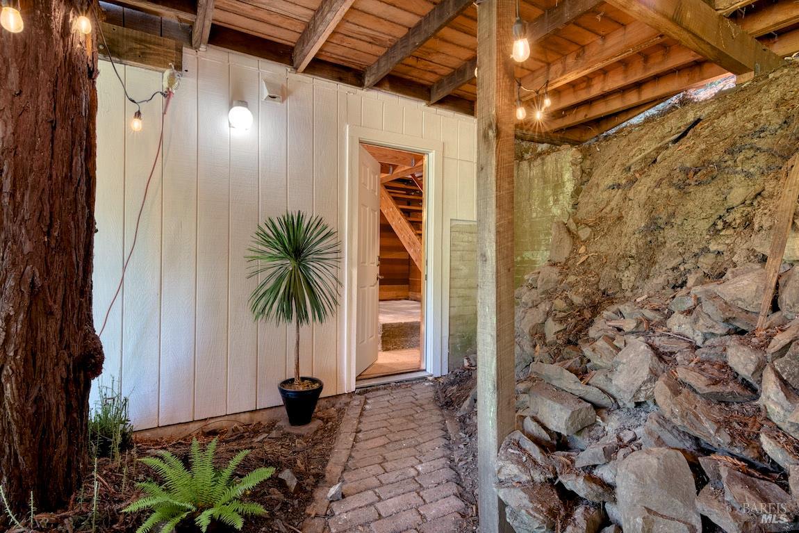 Detail Gallery Image 27 of 44 For 21684 Starrett Hill Dr, Monte Rio,  CA 95462 - 3 Beds | 1 Baths