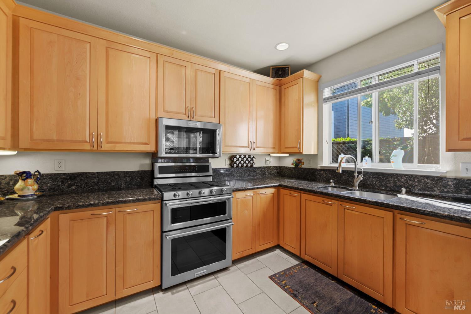 Detail Gallery Image 11 of 40 For 124 Baypoint Dr, San Rafael,  CA 94901 - 4 Beds | 2/1 Baths