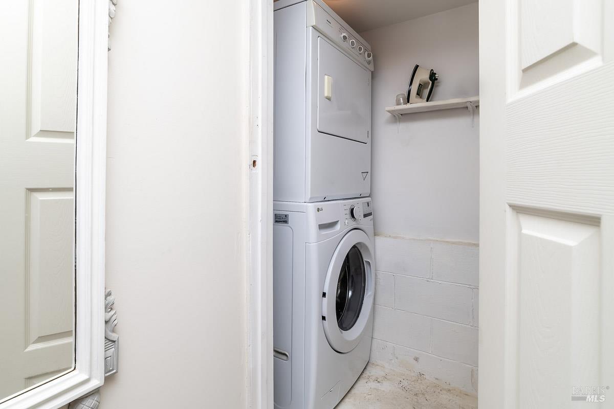 Detail Gallery Image 15 of 24 For 14 Fair Dr, San Rafael,  CA 94901 - 3 Beds | 3 Baths