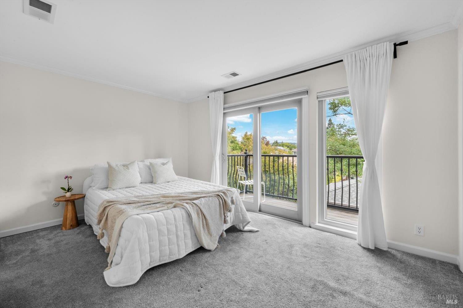 Detail Gallery Image 17 of 40 For 945 Hunt Ave, Saint Helena,  CA 94574 - 2 Beds | 2/1 Baths