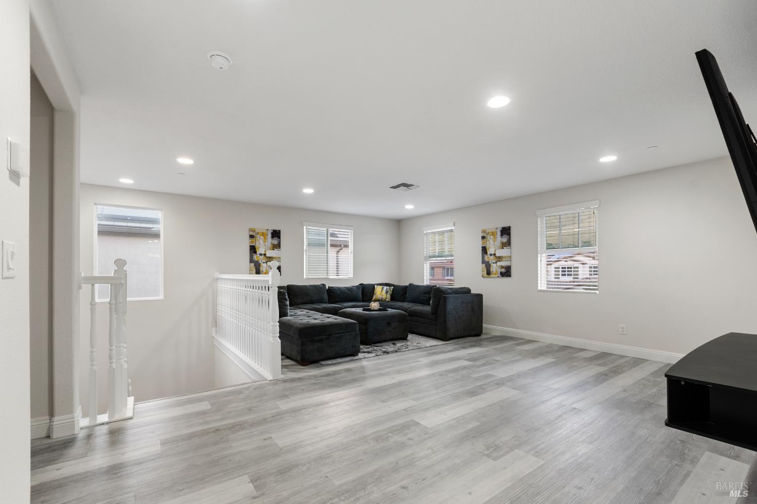 Detail Gallery Image 30 of 71 For 2437 Sanders Ln, Fairfield,  CA 94533 - 5 Beds | 4 Baths