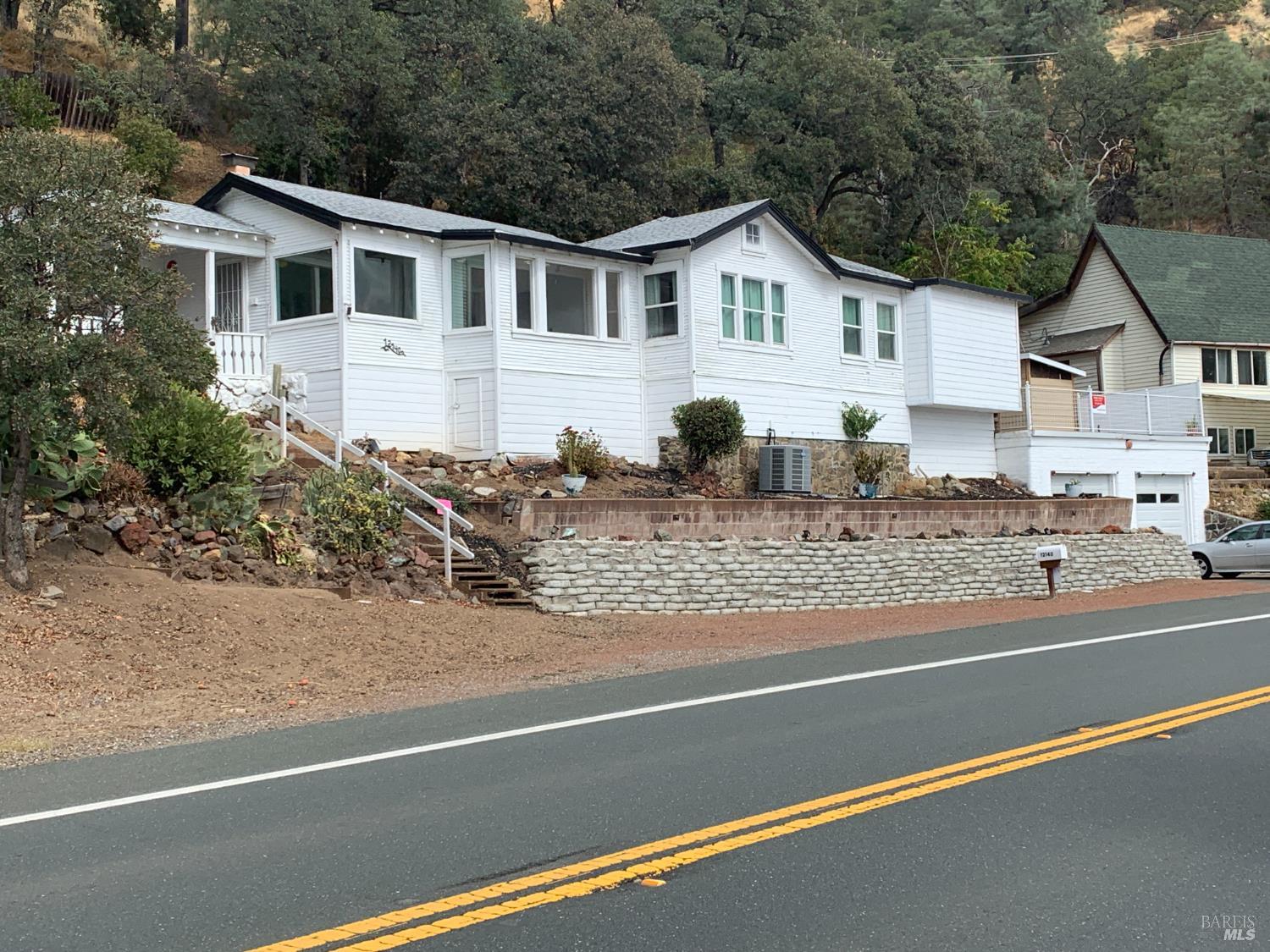 Detail Gallery Image 10 of 67 For 12140 E Highway 20 Hwy, Clearlake Oaks,  CA 95423 - 2 Beds | 2 Baths