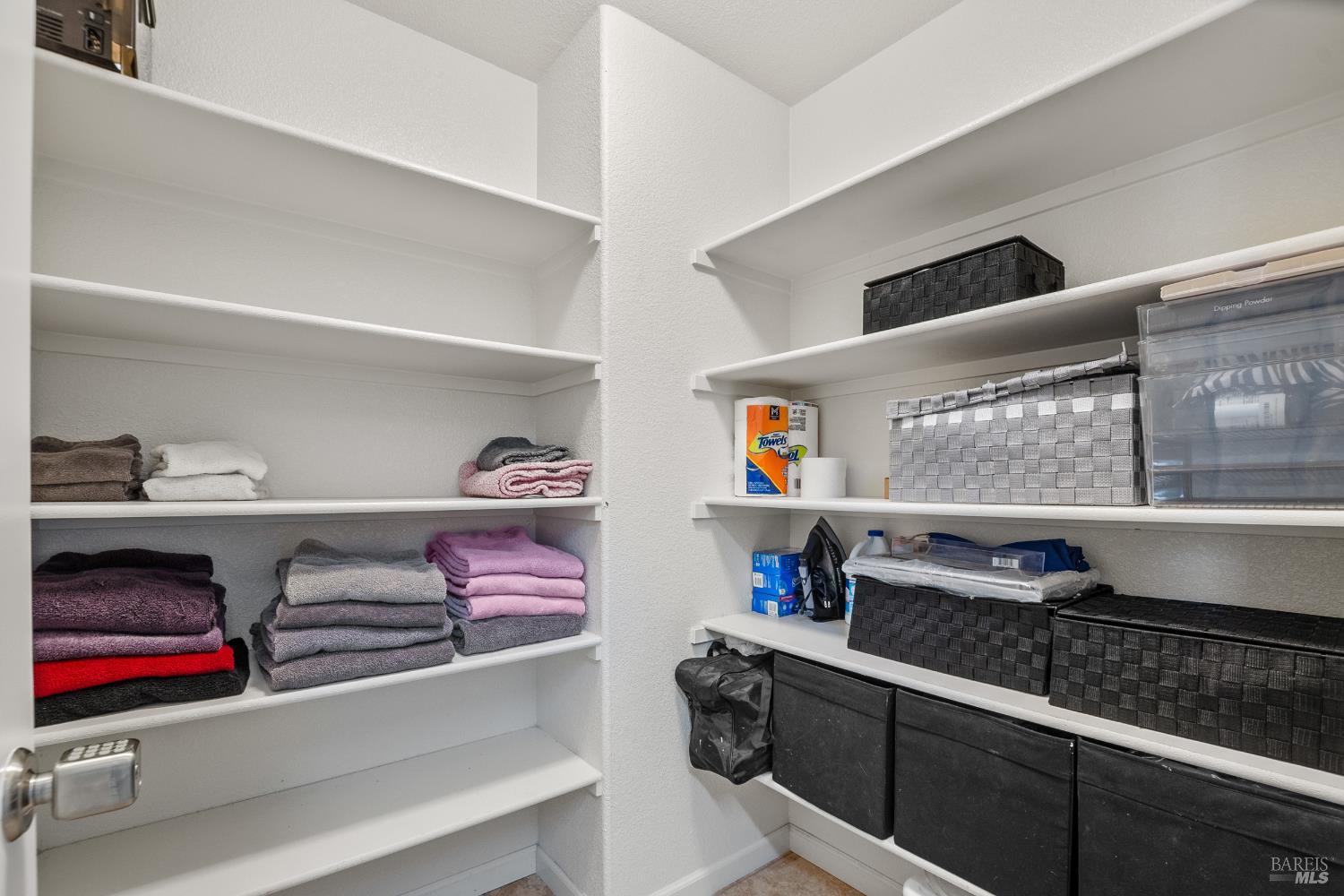 Detail Gallery Image 35 of 71 For 2437 Sanders Ln, Fairfield,  CA 94533 - 5 Beds | 4 Baths