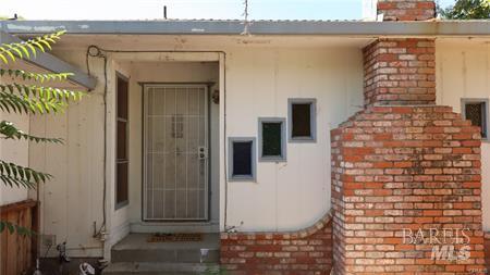 Detail Gallery Image 3 of 22 For 341 Lake St, Clearlake Oaks,  CA 95423 - 2 Beds | 2 Baths