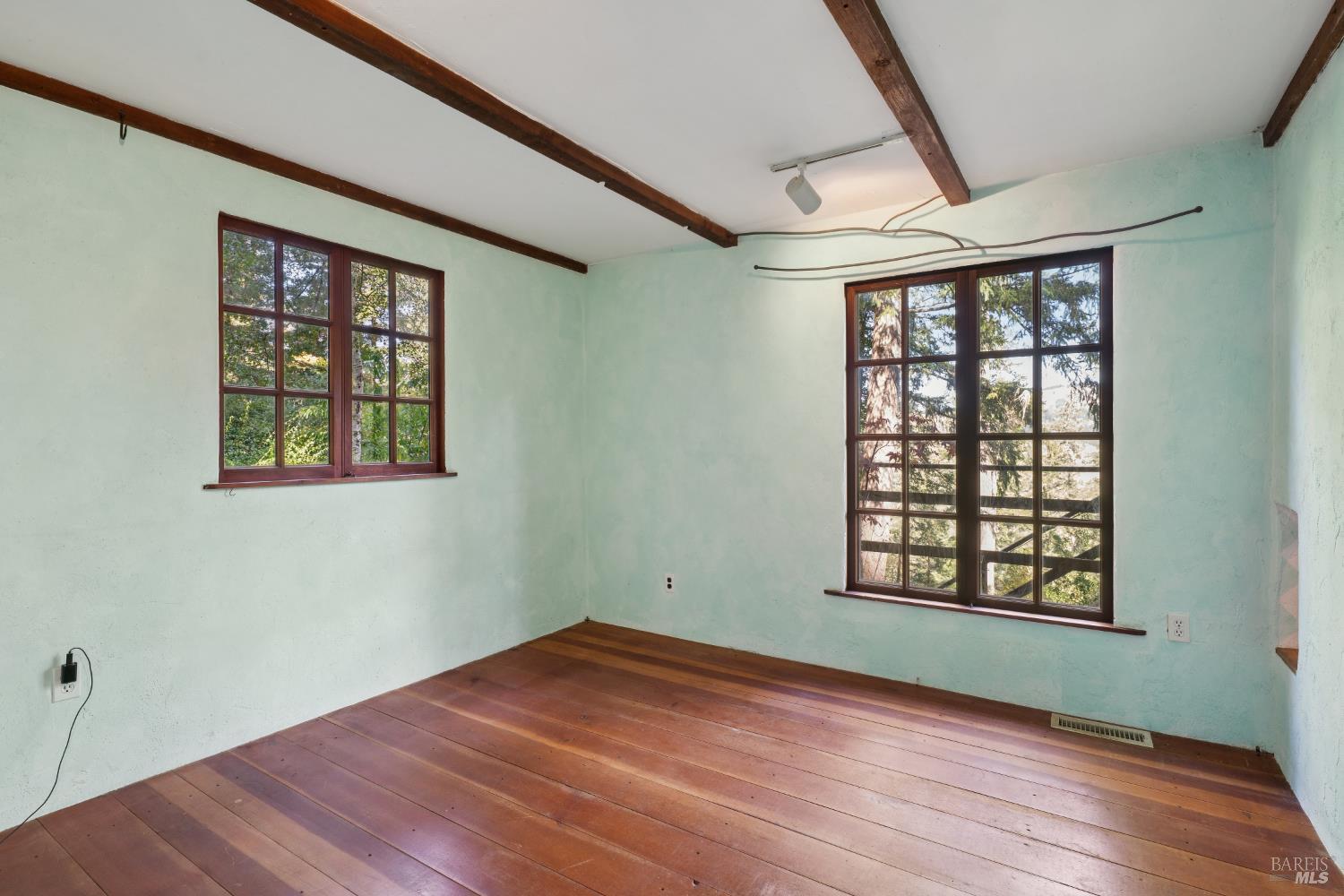 Detail Gallery Image 16 of 39 For 1 Tamarack Rd #B,  San Geronimo,  CA 94963 - 3 Beds | 2 Baths