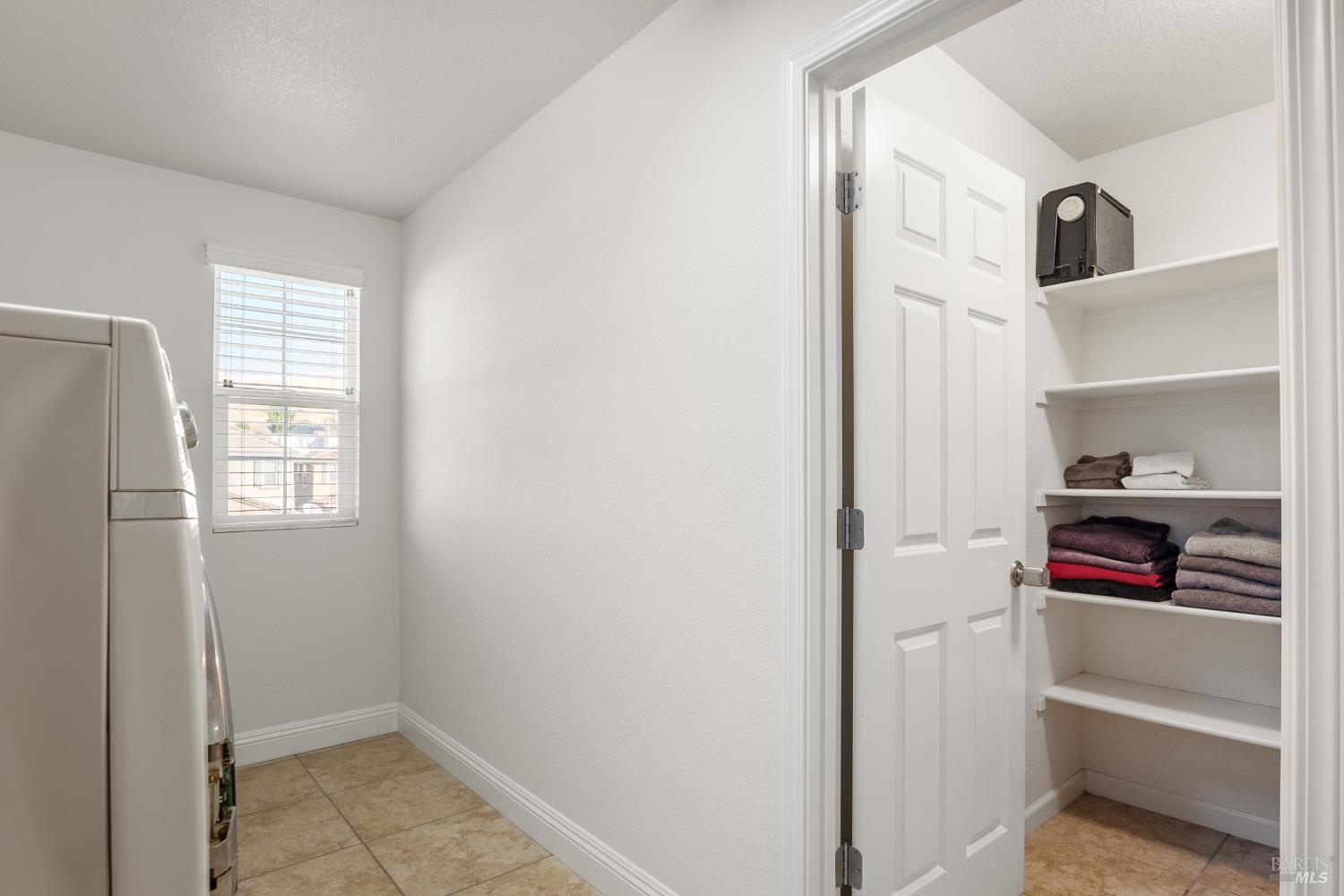 Detail Gallery Image 36 of 71 For 2437 Sanders Ln, Fairfield,  CA 94533 - 5 Beds | 4 Baths