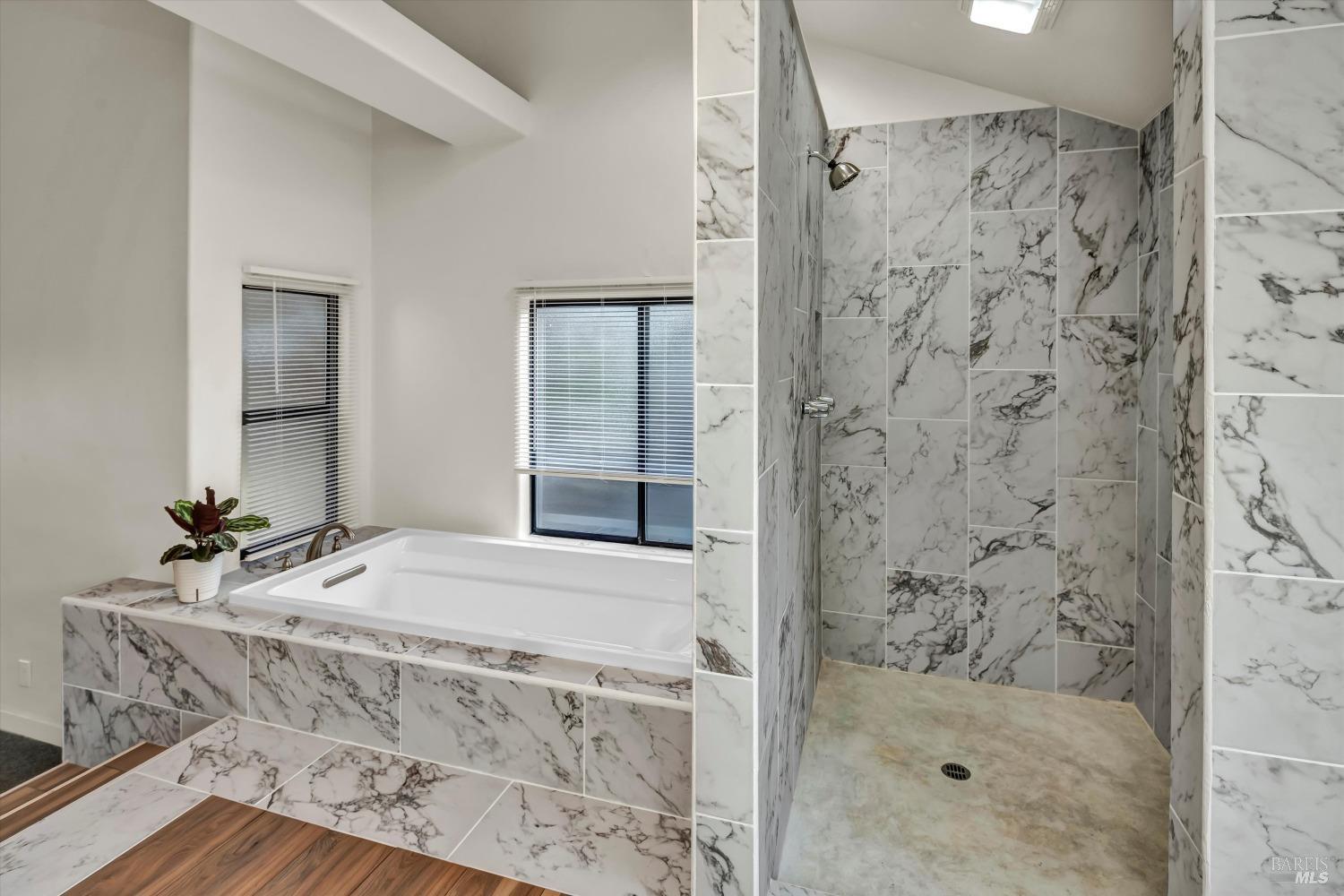 Detail Gallery Image 34 of 64 For 18222 Tigerwood Ct, Hidden Valley Lake,  CA 95467 - 4 Beds | 3 Baths