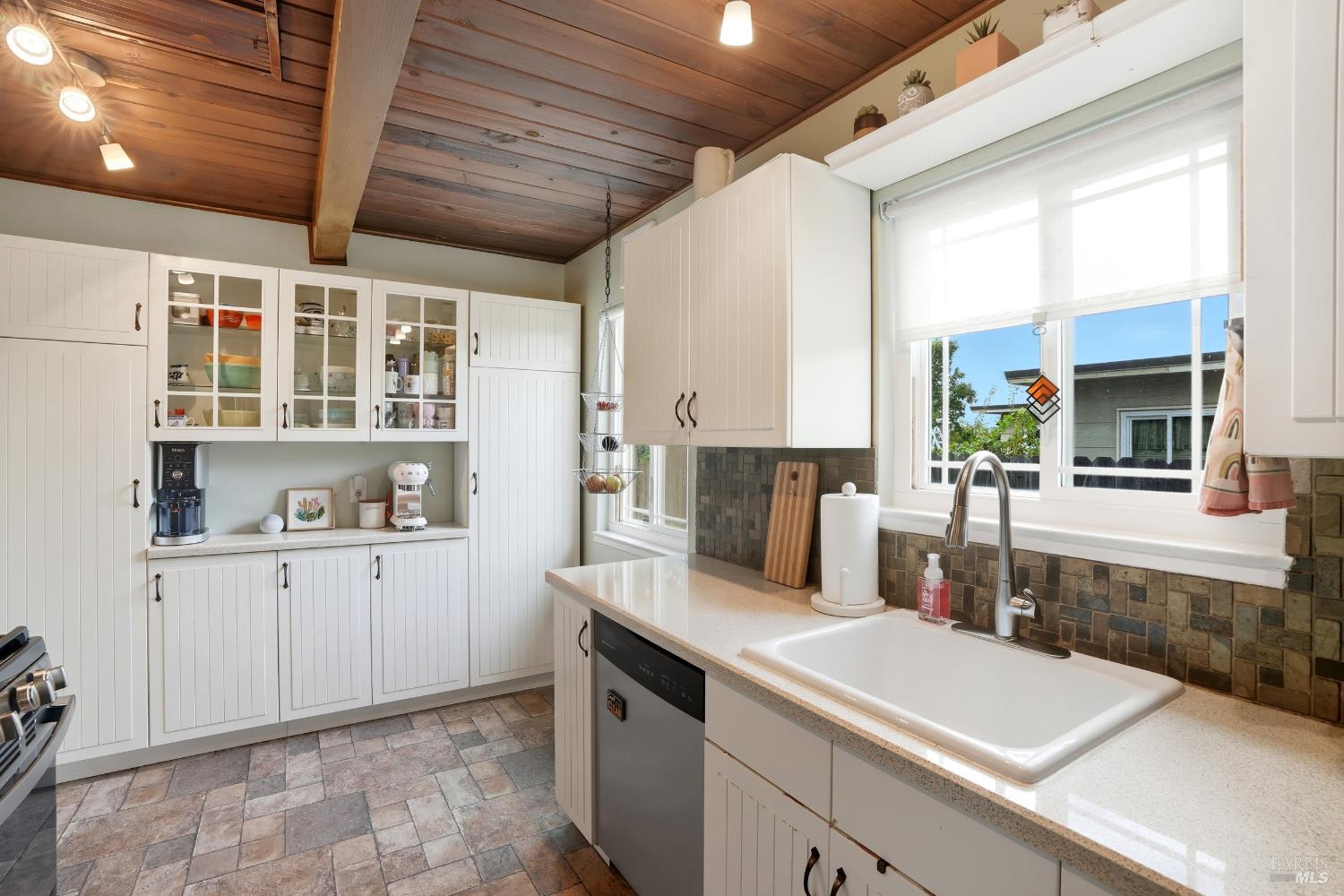 Detail Gallery Image 13 of 28 For 2830 Gillet Ave, Concord,  CA 94520 - 3 Beds | 2 Baths