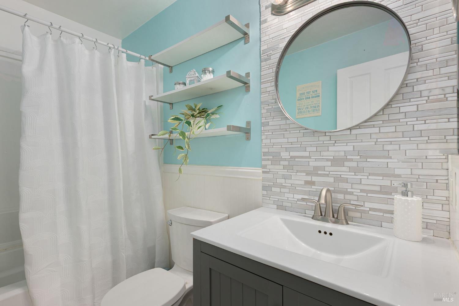 Detail Gallery Image 12 of 33 For 678 Claremont Dr, Vacaville,  CA 95687 - 3 Beds | 2 Baths