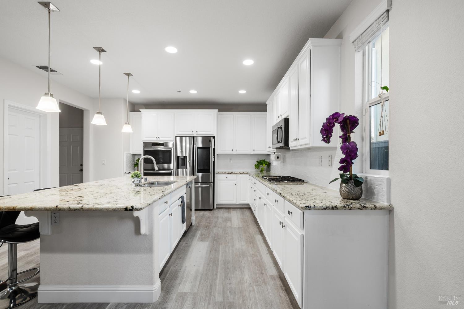 Detail Gallery Image 23 of 71 For 2437 Sanders Ln, Fairfield,  CA 94533 - 5 Beds | 4 Baths