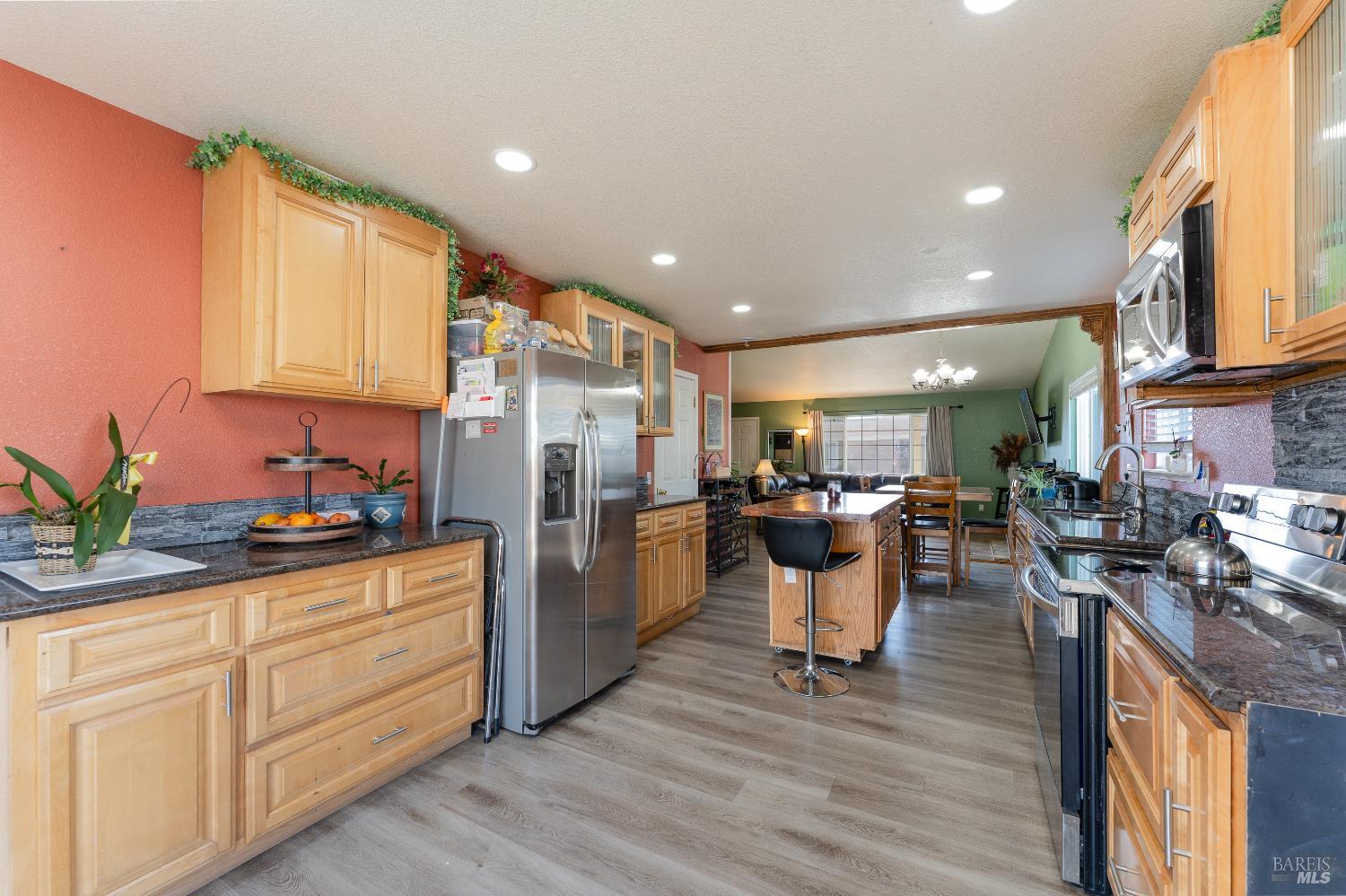 Detail Gallery Image 12 of 26 For 200 Island View Dr, Lakeport,  CA 95453 - 3 Beds | 2 Baths