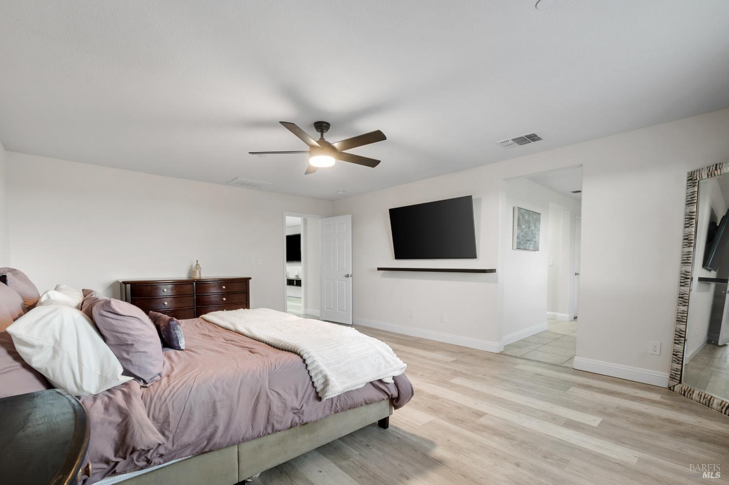 Detail Gallery Image 48 of 71 For 2437 Sanders Ln, Fairfield,  CA 94533 - 5 Beds | 4 Baths