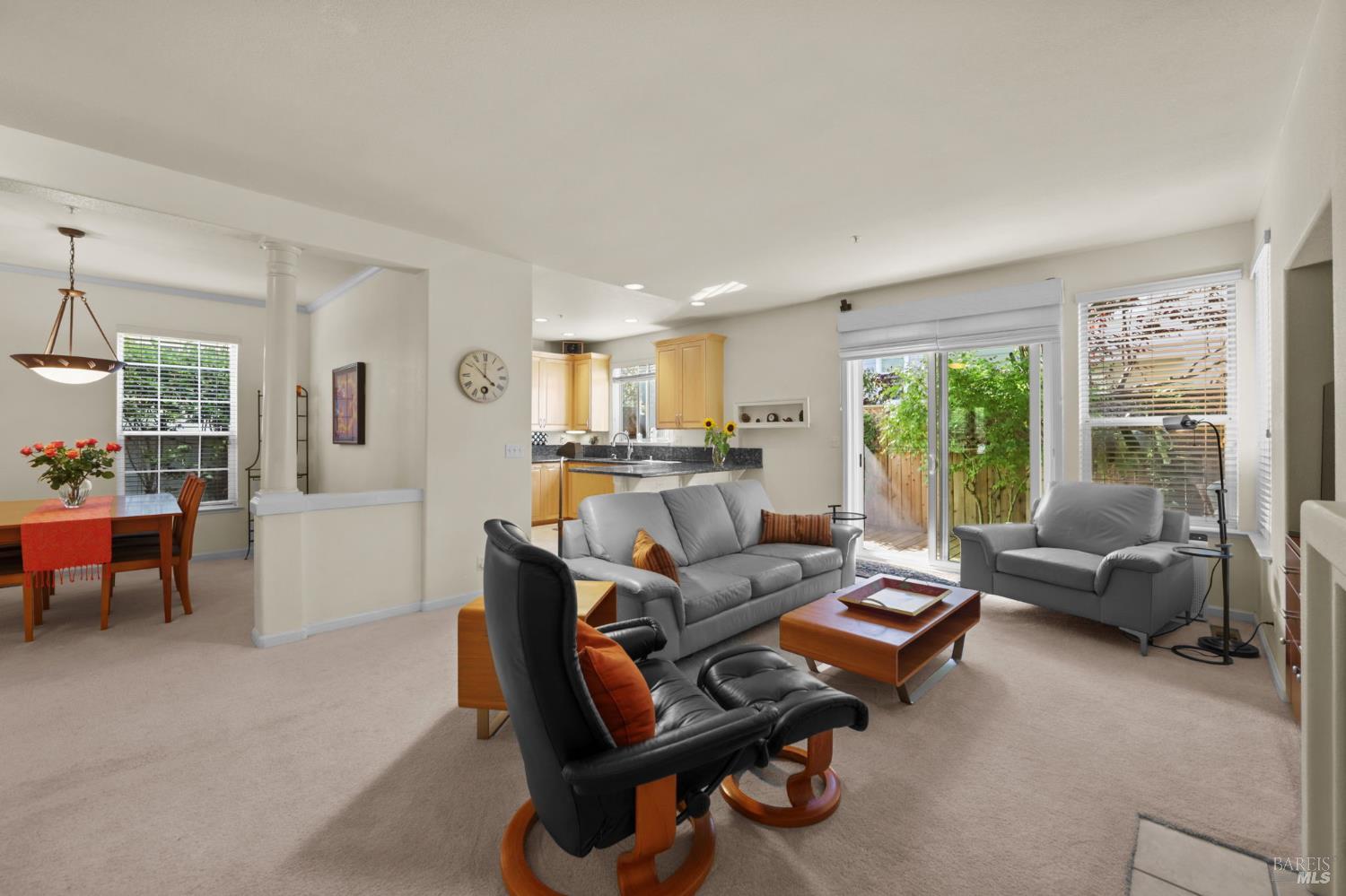 Detail Gallery Image 9 of 40 For 124 Baypoint Dr, San Rafael,  CA 94901 - 4 Beds | 2/1 Baths