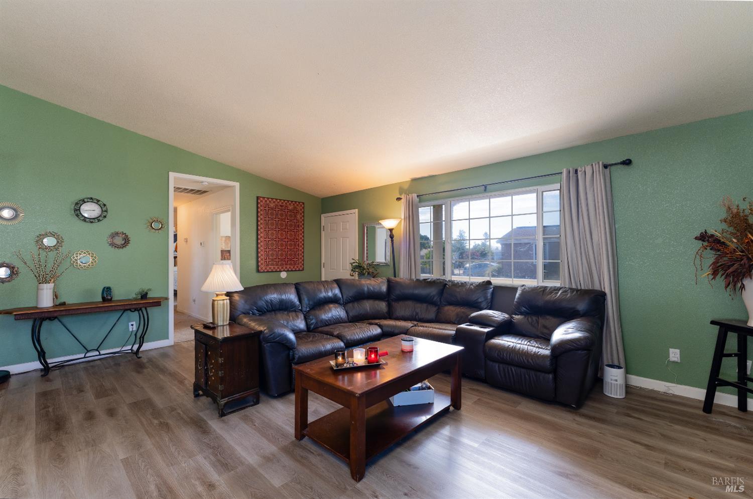 Detail Gallery Image 10 of 26 For 200 Island View Dr, Lakeport,  CA 95453 - 3 Beds | 2 Baths