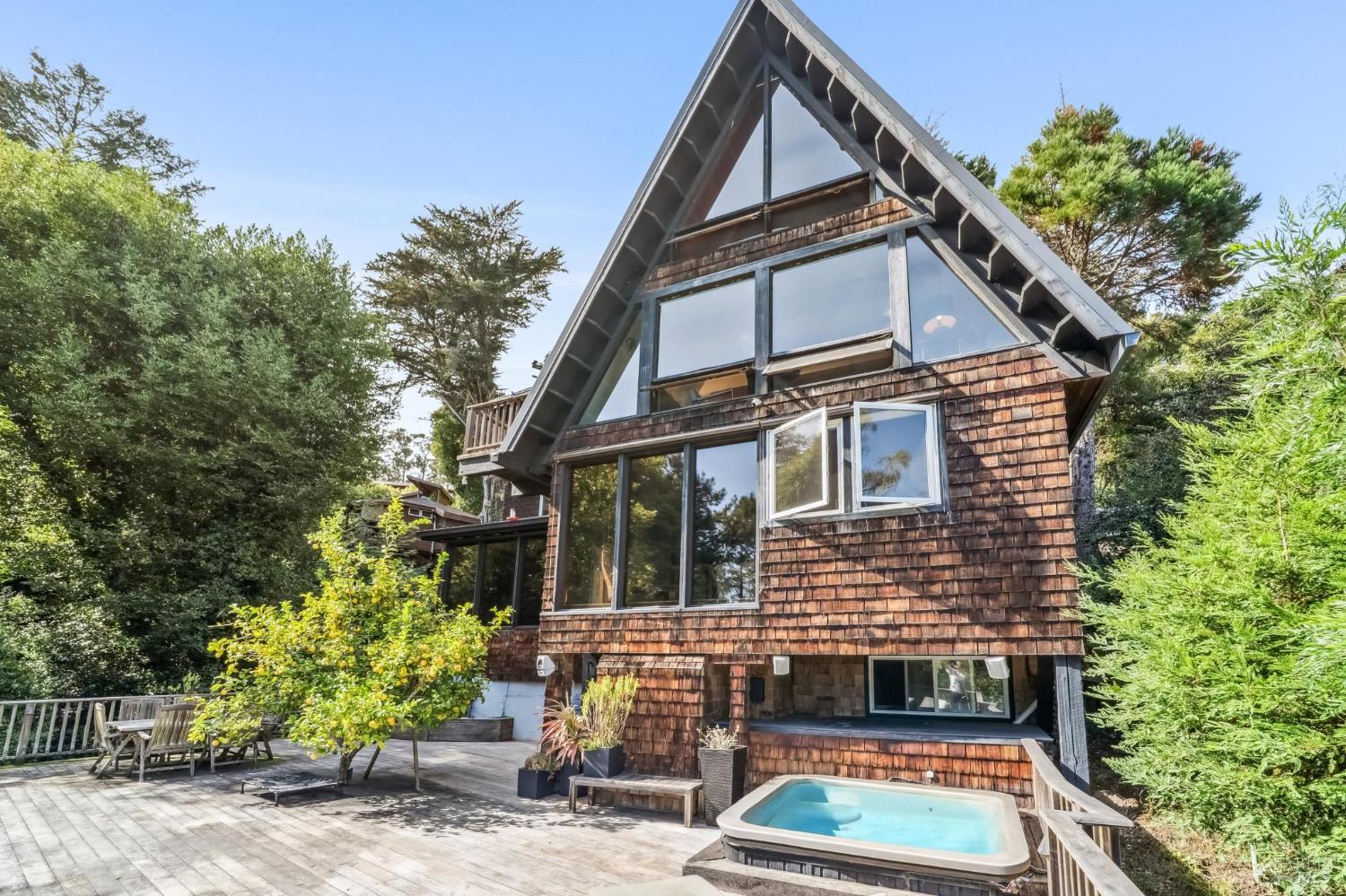 Detail Gallery Image 35 of 43 For 40 Mountain Ln, Mill Valley,  CA 94941 - 3 Beds | 2/1 Baths