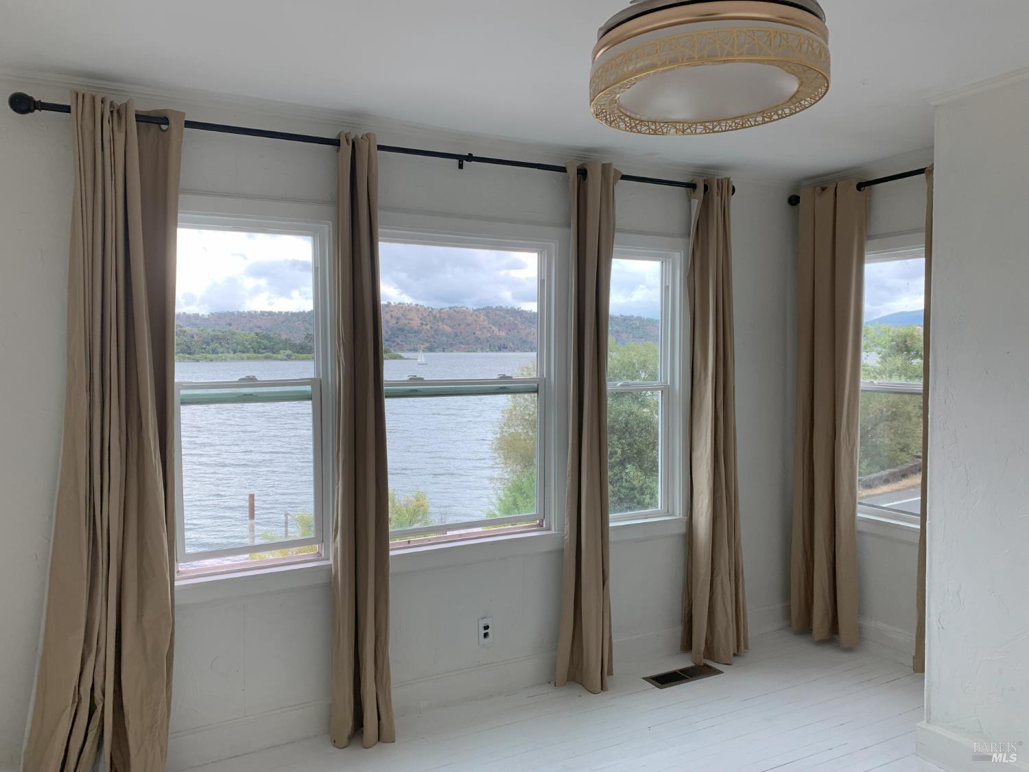 Detail Gallery Image 36 of 67 For 12140 E Highway 20 Hwy, Clearlake Oaks,  CA 95423 - 2 Beds | 2 Baths