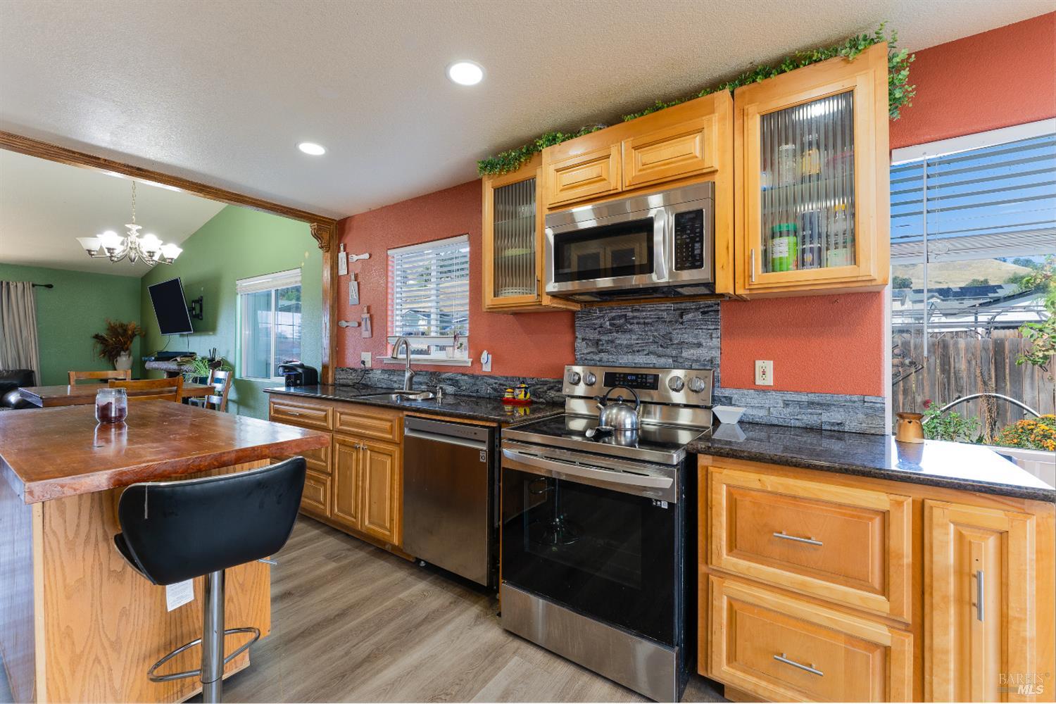 Detail Gallery Image 13 of 26 For 200 Island View Dr, Lakeport,  CA 95453 - 3 Beds | 2 Baths