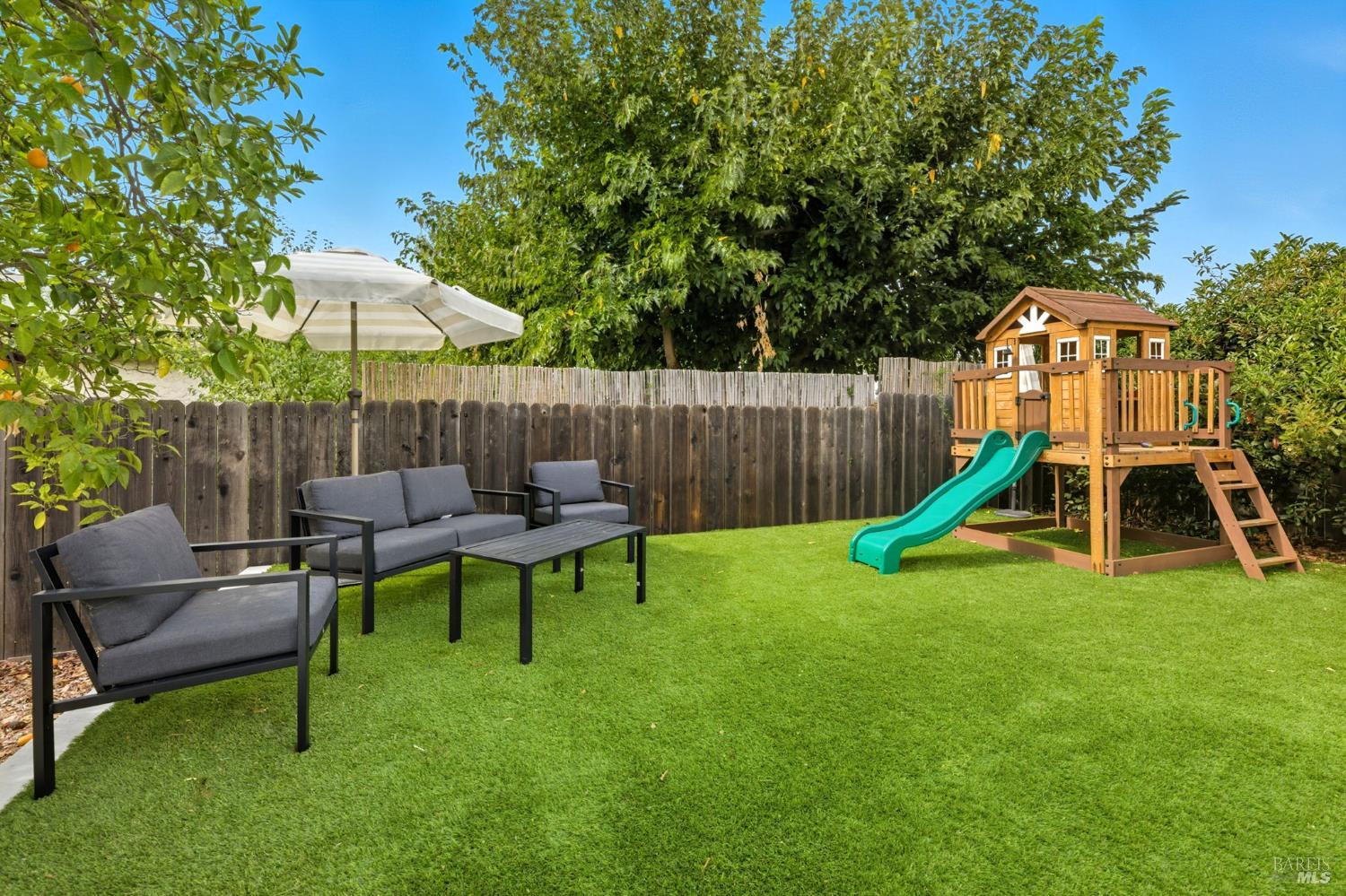 Detail Gallery Image 27 of 33 For 678 Claremont Dr, Vacaville,  CA 95687 - 3 Beds | 2 Baths