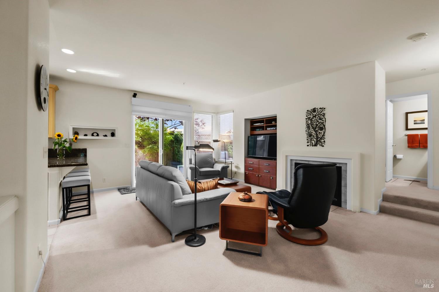 Detail Gallery Image 16 of 40 For 124 Baypoint Dr, San Rafael,  CA 94901 - 4 Beds | 2/1 Baths