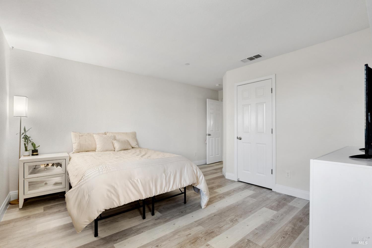 Detail Gallery Image 44 of 71 For 2437 Sanders Ln, Fairfield,  CA 94533 - 5 Beds | 4 Baths