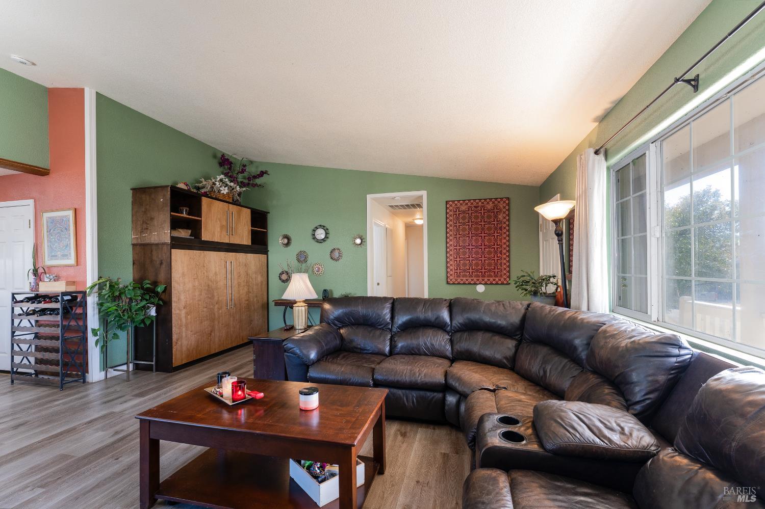 Detail Gallery Image 9 of 26 For 200 Island View Dr, Lakeport,  CA 95453 - 3 Beds | 2 Baths