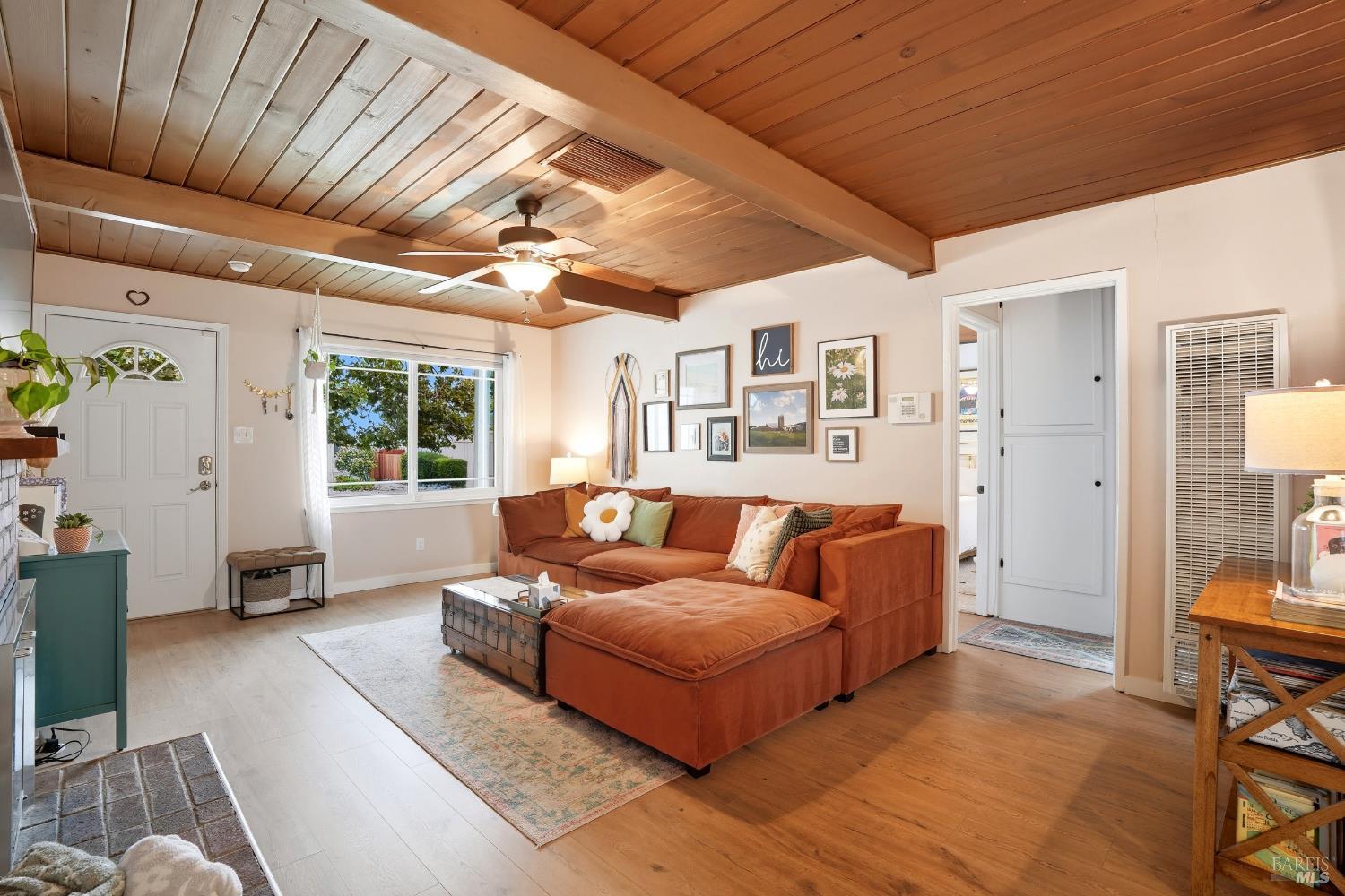 Detail Gallery Image 6 of 28 For 2830 Gillet Ave, Concord,  CA 94520 - 3 Beds | 2 Baths