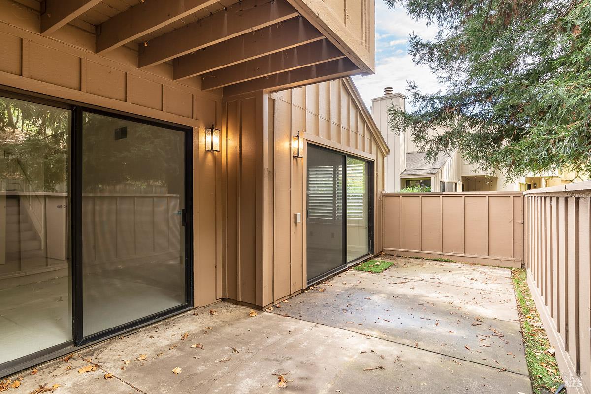 Detail Gallery Image 13 of 20 For 16 California Condor Way, Novato,  CA 94949 - 3 Beds | 2 Baths