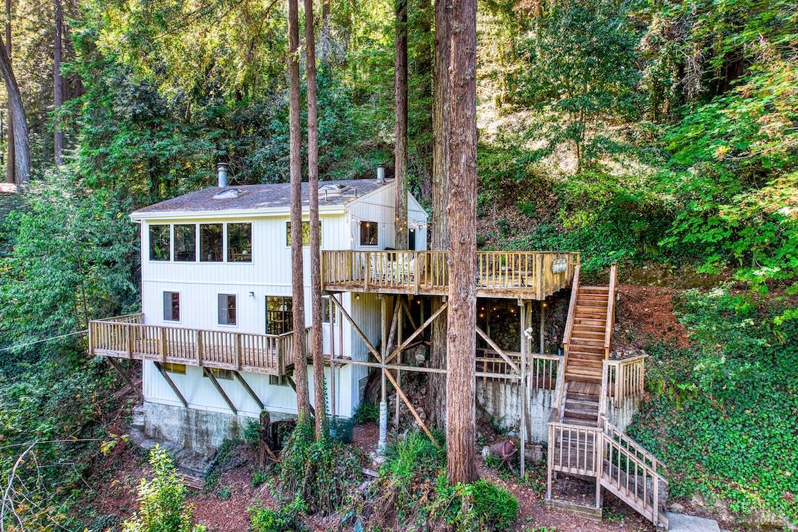 Detail Gallery Image 9 of 44 For 21684 Starrett Hill Dr, Monte Rio,  CA 95462 - 3 Beds | 1 Baths