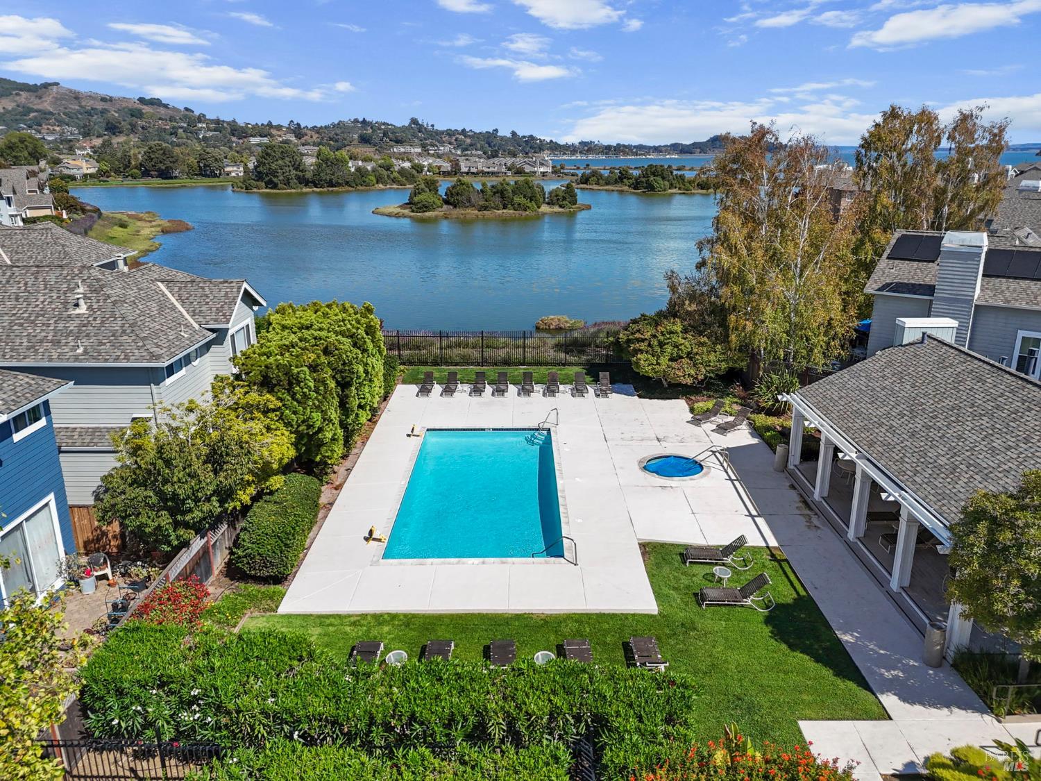 Detail Gallery Image 36 of 40 For 124 Baypoint Dr, San Rafael,  CA 94901 - 4 Beds | 2/1 Baths